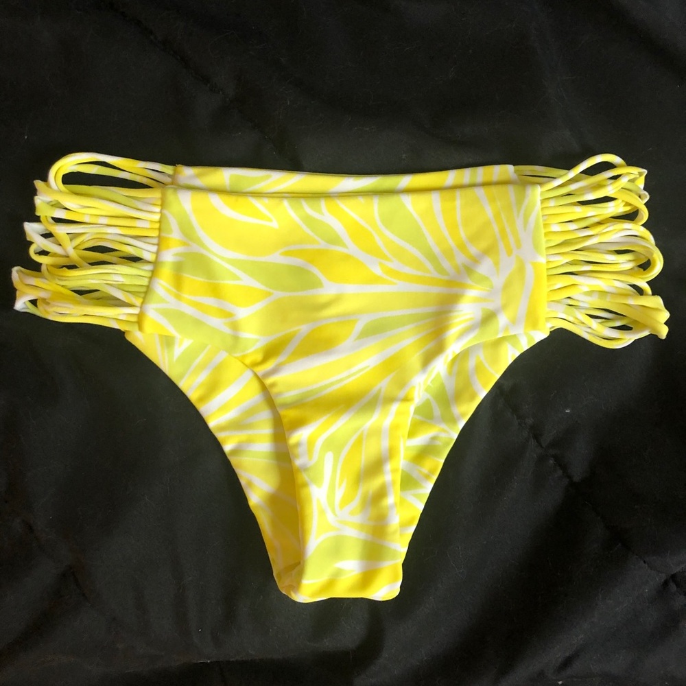 Mikoh Velzyland Bottom